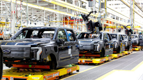 واگذاری خودروسازان؛ گره کور مدیریت دولتی