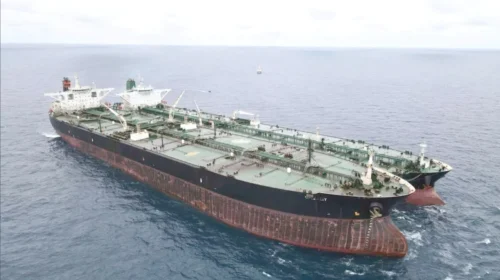 توقف انتشار آمار صادرات نفت؛ دولت با شفافیت مخالف است؟