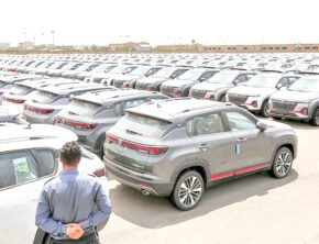 گران‌فروشی خودروهای وارداتی در ایران