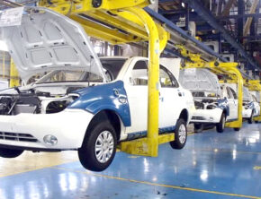 سایه تعدیل نیرو و توقف تولید بر صنعت خودروسازی