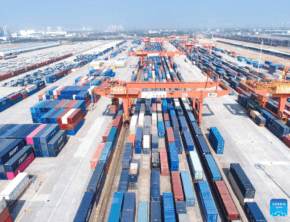 کاهش ازدحام کالا در بنادر ساحلی چین با توسعه بنادر خشک