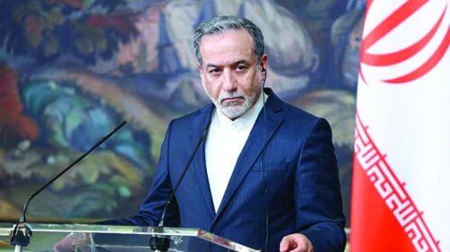 عراقچی: تجاوز وحشیانه اسرائیل خیانت به دیپلماسی بود