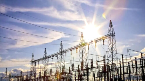 توسعه صنعت برق زیر سایه جنگ