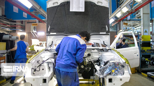 کاهش تولید خودروسازان پس از گرانی‌های پی در پی