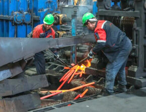 معیشت کارگران زیر بار تورم و برق ناپایدار