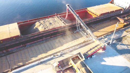 زیان ۲.۵ میلیارد دلاری تولیدکنندگان غلات نتیجه قدرت گرفتن واسطه‌ها