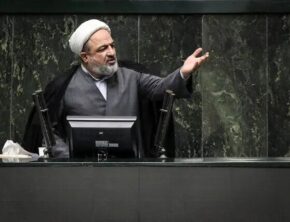 انتقاد رسایـی از گران‌سازی ارز و بنزین