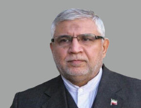 ترامپ می‌ترسد ایران به یک قدرت بزرگ تبدیل شود