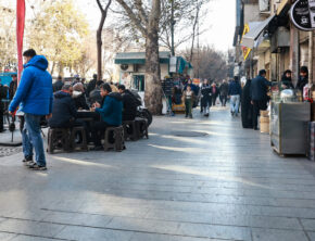 منابع درآمدی مردم باید متناسب با تورم افزایش پیدا کند