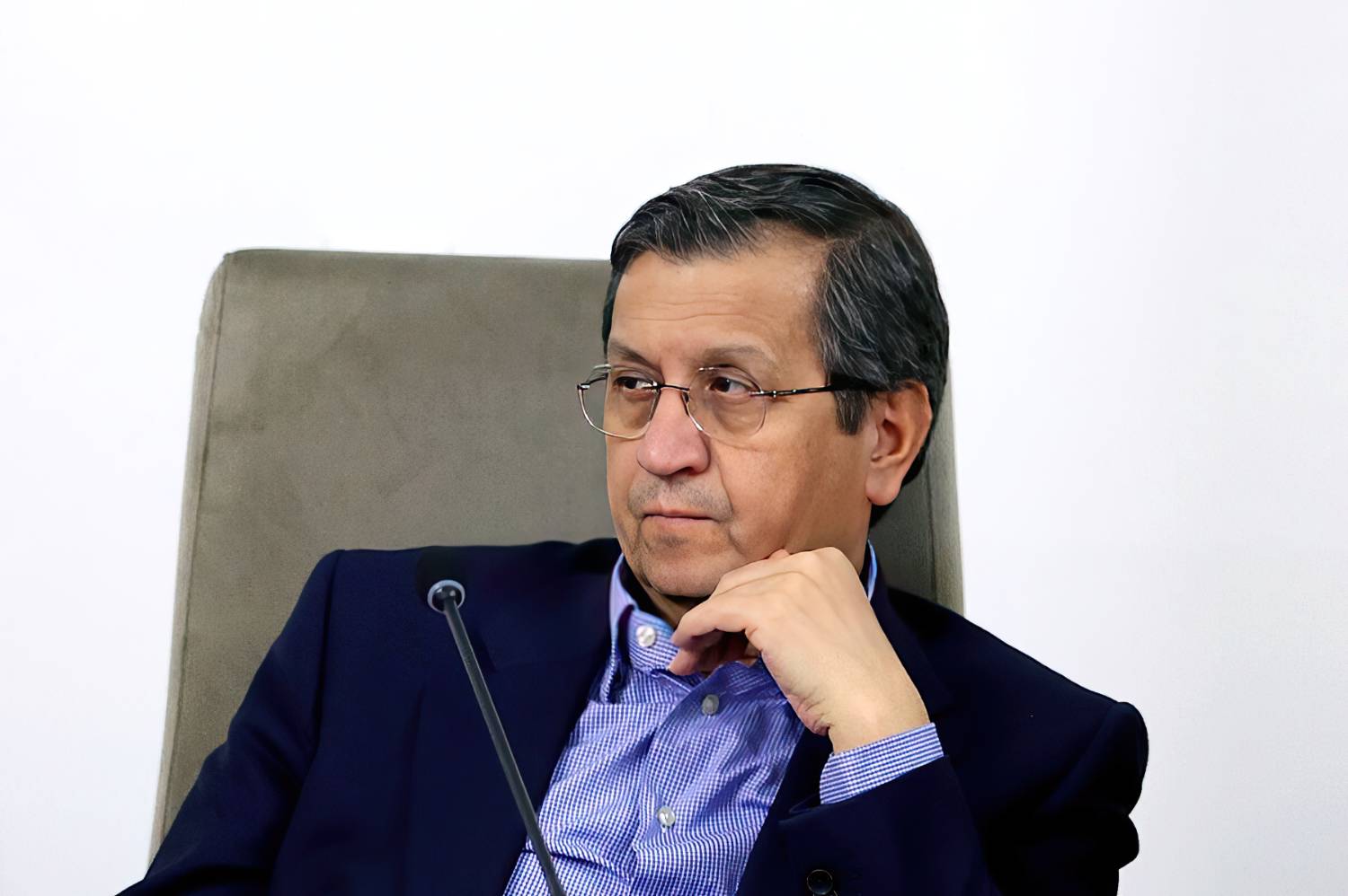 بانی‌ جهش تورم و سقوط ارزش پول ملی