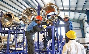 صنعت کشور اقتصاد را سرپا نگه داشت