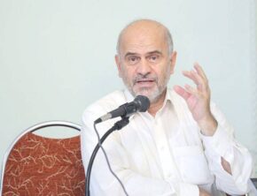 فرشاد مؤمنی: حذف ارز ترجیحی به ضرر مردم شد