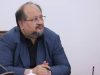 محمد شر‌یعتمداری برکنار شد اما نمی‌رود!