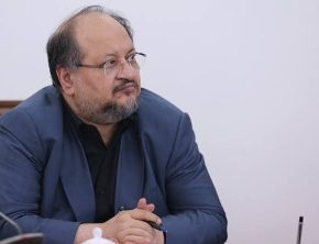محمد شر‌یعتمداری برکنار شد اما نمی‌رود!