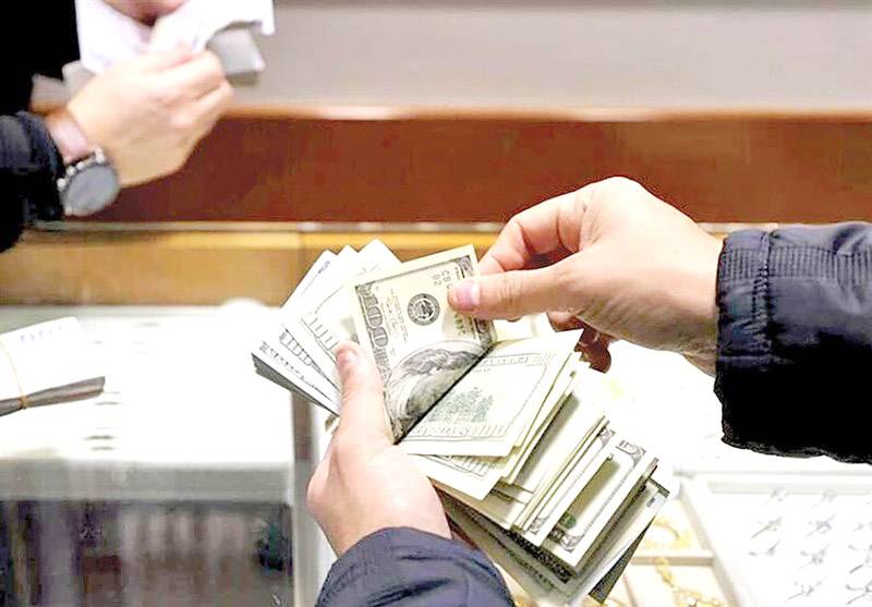 نه ارزپاشی جواب می‌دهد، نه رهاسازی