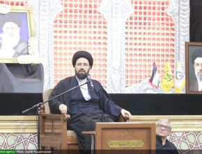 هرکس بخواهد با آمریکا برای صلح، مذاکره کند خائن است