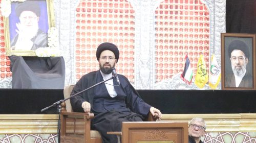 هرکس بخواهد با آمریکا برای صلح، مذاکره کند خائن است