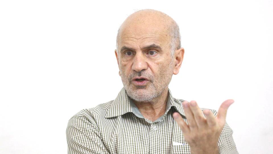 جنگ نمی‌تواند توجیه‌کننده بی‌کفایتی‌ها باشد