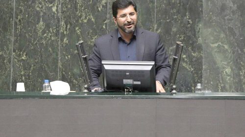 ابربدهکاران ارزی و پشت پرده تراستی‌ها معرفی شوند