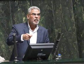 دولت با آزاد گذاشتن معاملات ارزی به دلار قاچاق رسمیت داده است