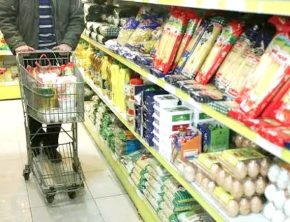 کالاهای اساسی تا پایان سال حتی با توقف پروازهای خارجی تأمین است