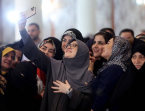 خوش‌گذرانی با دلار 220 هزار تومانی