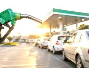 جای خالی خودروساز در صف متهمان ناترازی بنزین