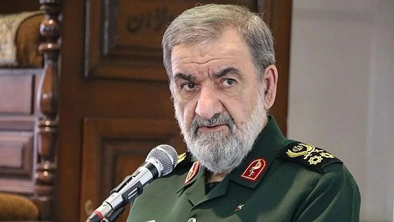 رهبر انقلاب: مستأصل‌شدن دشمن از ثمرات مقاومت ملی است