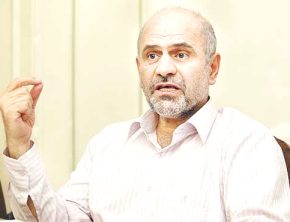 فرشاد مؤمنی: ارز ارزان، اعتبار ارزان و زمین ارزان برای پنل های خورشیدی در اختیار چه افرادی قرار گرفته است؟